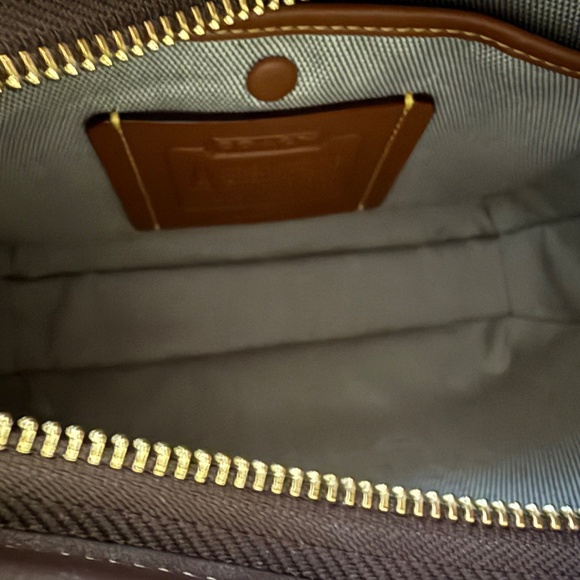 Coach Curve Zip in Maple - Picture 4 of 5